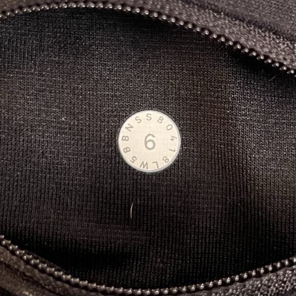 Lululemon Zoned In Tights 27” Black SesnseKnit Running Leggings - Picture 7 of 7